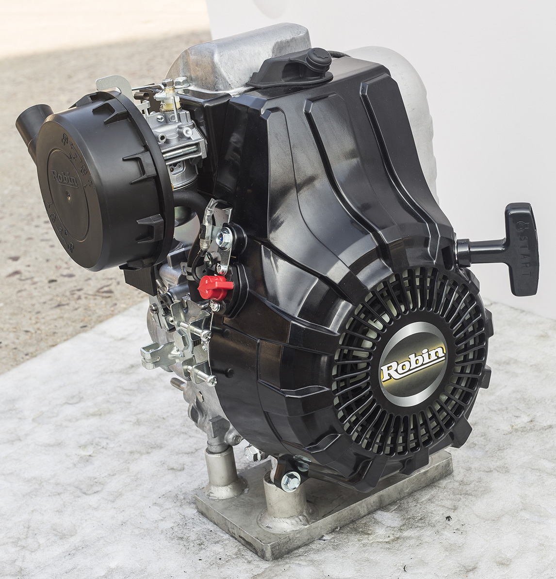 Motor Robin ER12