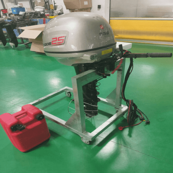 Motor fueraborda di&eacute;sel marino modelo D25